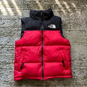 The North Face Red and Black Neptuse 700 Fill Puffer Vest Mens Small